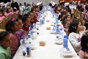 SIRIA-DAMASCO-HUERFANOS-CENA IFTAR