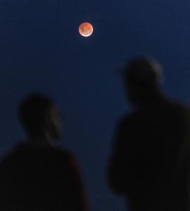 NUEVA ZELANDA-AUCKLAND-ECLIPSE LUNAR