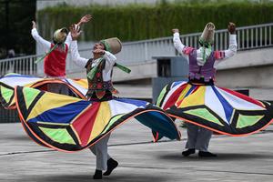 INDONESIA-YAKARTA-DANZA GIRATORIA SUFI
