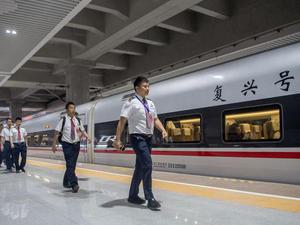 CHINA-CHONGQING-XIAMEN HIGH-SPEED RAILWAY-OPERATION TEST (CN)