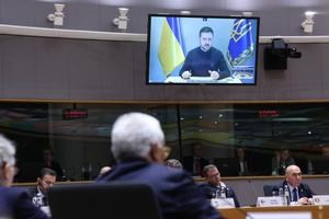 BELGICA-BRUSELAS-CUMBRE DE LA UE-UCRANIA-ZELENSKY-DISCURSO