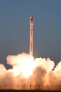 CHINA-JIUQUAN-GRUPO DE SATELITES-LANZAMIENTO