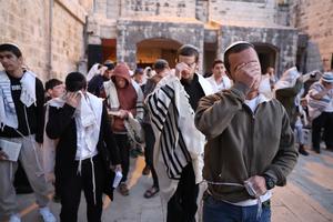ISRAEL-SAFED-PASCUA-ORACION DE LA MAÑANA