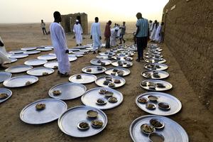 SUDAN-DONGOLA-RAMADAN-IFTAR CALLEJERO