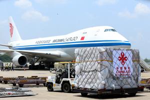 MYANMAR-YANGON-CHINA-SEPTIMO LOTE-SUMINISTROS DE AYUDA HUMANITARIA-LLEGADA