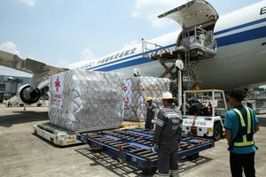 MYANMAR-YANGON-CHINA-SEPTIMO LOTE-SUMINISTROS DE AYUDA HUMANITARIA-LLEGADA