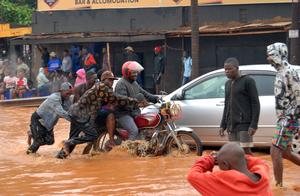 UGANDA-KAMPALA-INUNDACION URBANA