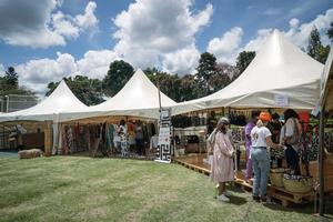 KENIA-NAIROBI-MERCADO DE PASCUA
