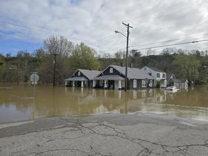EEUU-KENTUCKY-FRANKFORT-TORMENTAS-SECUELAS