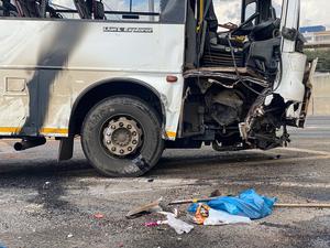 SUDAFRICA-GAUTENG-ACCIDENTE-VOLCADURA DE AUTOBUS