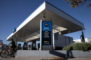ARGENTINA-BUENOS AIRES-COMBUSTIBLE