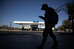 ARGENTINA-BUENOS AIRES-COMBUSTIBLE