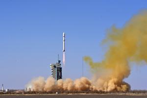 CHINA-JIUQUAN-SATELITE DE PRUEBA-LANZAMIENTO