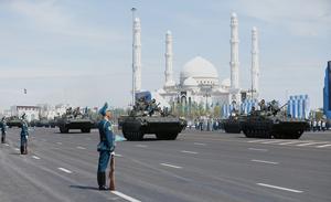 KAZAJISTAN-ASTANA-GUERRA MUNDIAL ANTIFASCISTA-DESFILE MILITAR