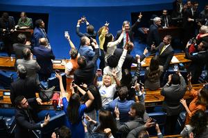 brasil-brasilia-reduccion-de-la-jornada-laboral-101002026101575000433
