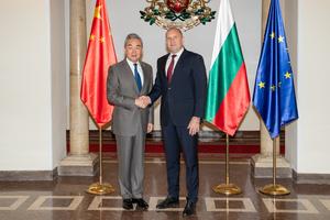 bulgaria-sofia-china-wang-yi-primer-ministro-de-bu-101002026102075000098