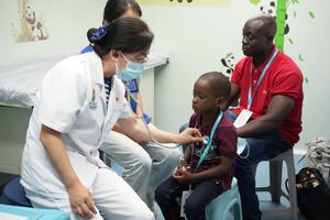 cote-d-ivoire-abiyan-buque-hospital-de-la-armada-d-101002026102175000230