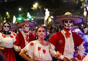 mexico-ciudad-de-mexico-desfile-catrinas-101002026102675000221