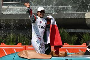 mexico-ciudad-de-mexico-f1-sergio-perez-show-run-101002026102875000534