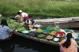 myanmar-nyaungshwe-lago-inle-mercado-flotante-101002026101475000167