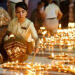 MYANMAR-YANGON-DIA DE LUNA LLENA-FESTIVAL THADINGYUT-CELEBRACION (2/3)