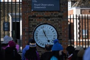 reino-unido-londres-cambio-de-horario-hora-media-d-101002026102575000491