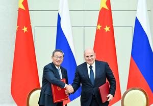 rusia-san-petersburgo-china-li-qiang-31-reunion-re-101002026102175000197