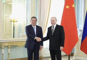 rusia-san-petersburgo-putin-china-li-qiang-reunion-101002026102175000196